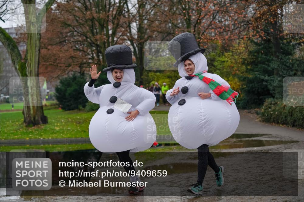 07.12.2025 - St. Pauli X-Mass-Run No. 15 Michael Burmester http://msf.ph/oto/9409659 07.12.2025 11:28:41 Laufen  meine-sportfotos.de