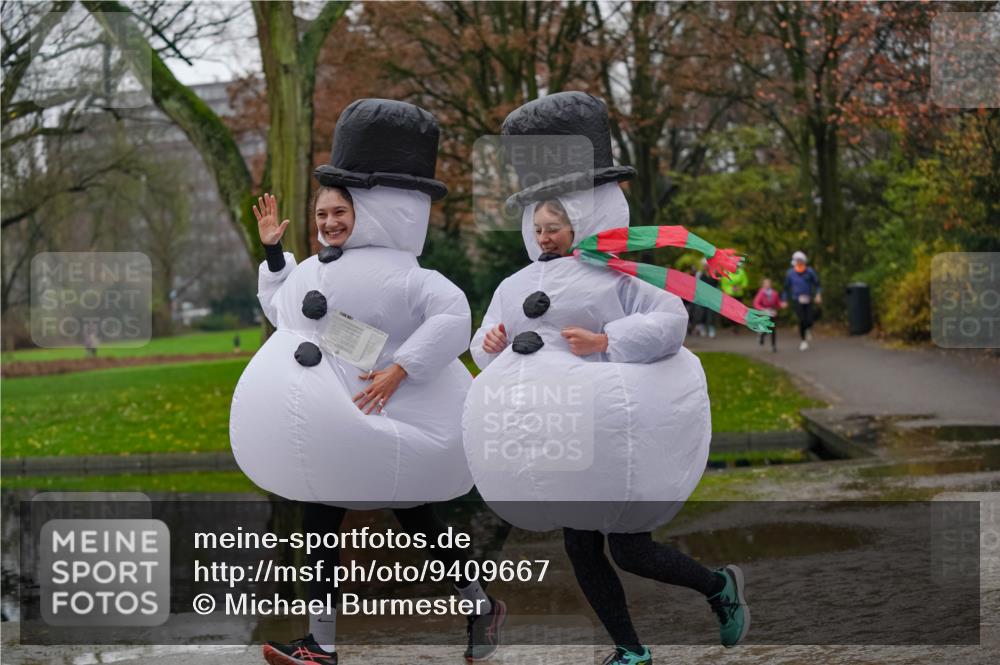 07.12.2025 - St. Pauli X-Mass-Run No. 15 Michael Burmester http://msf.ph/oto/9409667 07.12.2025 11:28:42 Laufen  meine-sportfotos.de
