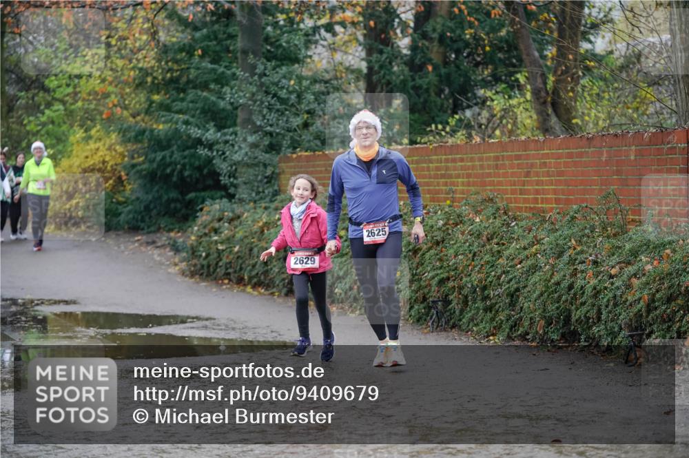 07.12.2025 - St. Pauli X-Mass-Run No. 15 Michael Burmester http://msf.ph/oto/9409679 07.12.2025 11:28:50 Laufen 2629, 2625 meine-sportfotos.de