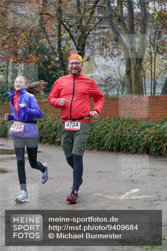 07.12.2025 - St. Pauli X-Mass-Run No. 15 Michael Burmester http://msf.ph/oto/9409684 07.12.2025 09:46:05 Laufen 15, 4737, 4734 meine-sportfotos.de
