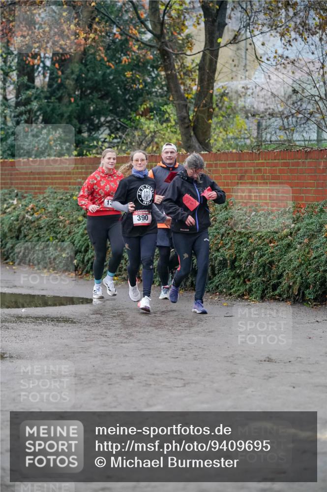 07.12.2025 - St. Pauli X-Mass-Run No. 15 Michael Burmester http://msf.ph/oto/9409695 07.12.2025 09:46:10 Laufen 1912, 390 meine-sportfotos.de