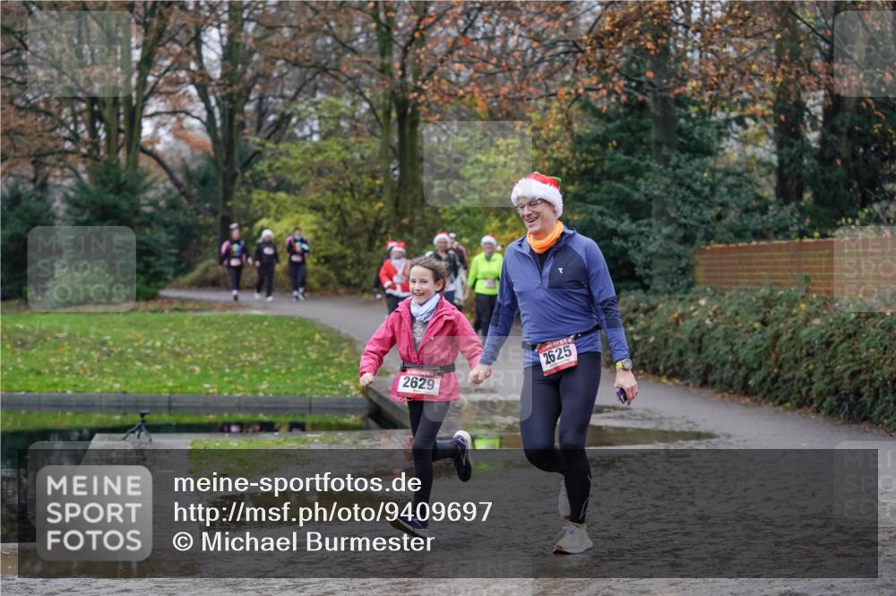 07.12.2025 - St. Pauli X-Mass-Run No. 15 Michael Burmester http://msf.ph/oto/9409697 07.12.2025 11:28:52 Laufen 2629, 2625 meine-sportfotos.de