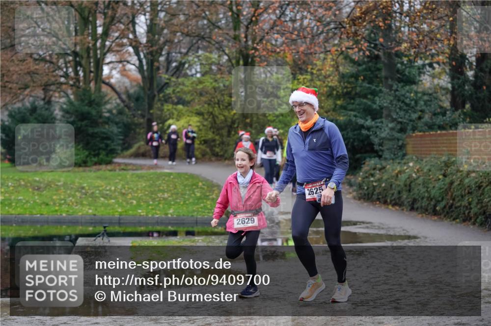 07.12.2025 - St. Pauli X-Mass-Run No. 15 Michael Burmester http://msf.ph/oto/9409700 07.12.2025 11:28:52 Laufen 2629, 2625 meine-sportfotos.de
