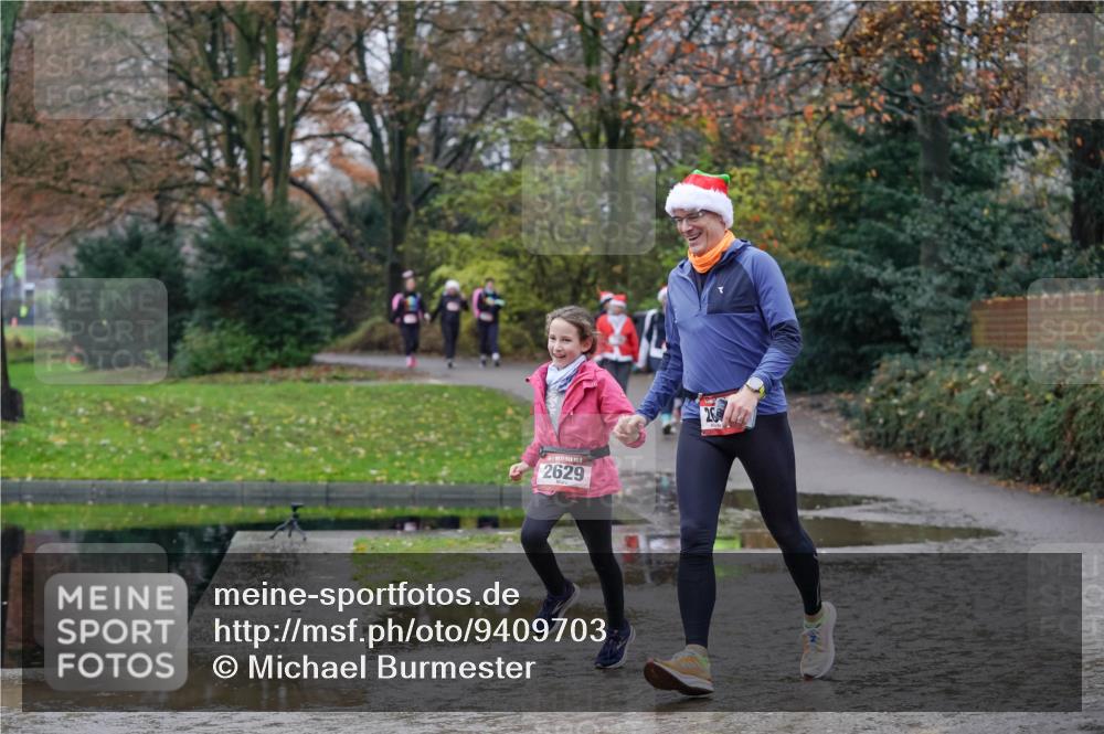 07.12.2025 - St. Pauli X-Mass-Run No. 15 Michael Burmester http://msf.ph/oto/9409703 07.12.2025 11:28:52 Laufen 2629, 28 meine-sportfotos.de