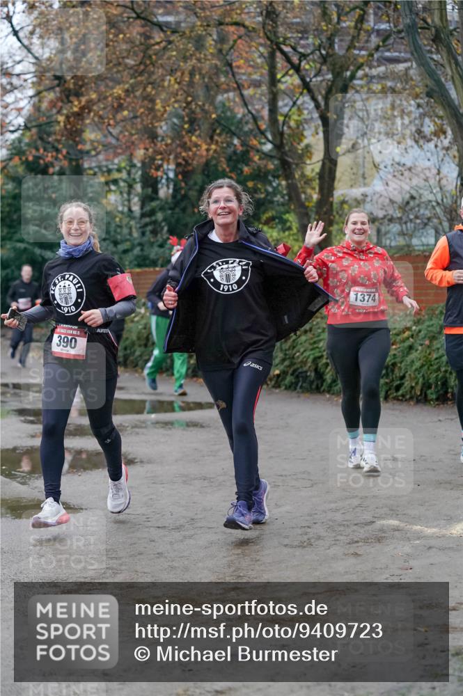 07.12.2025 - St. Pauli X-Mass-Run No. 15 Michael Burmester http://msf.ph/oto/9409723 07.12.2025 09:46:13 Laufen 1910, 1374, 15, 390 meine-sportfotos.de