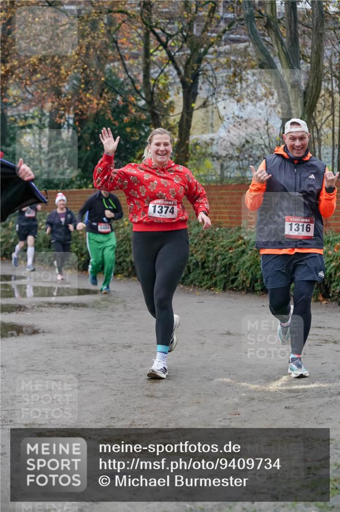 07.12.2025 - St. Pauli X-Mass-Run No. 15 Michael Burmester http://msf.ph/oto/9409734 07.12.2025 09:46:13 Laufen 3464, 1374, 5, 1316 meine-sportfotos.de