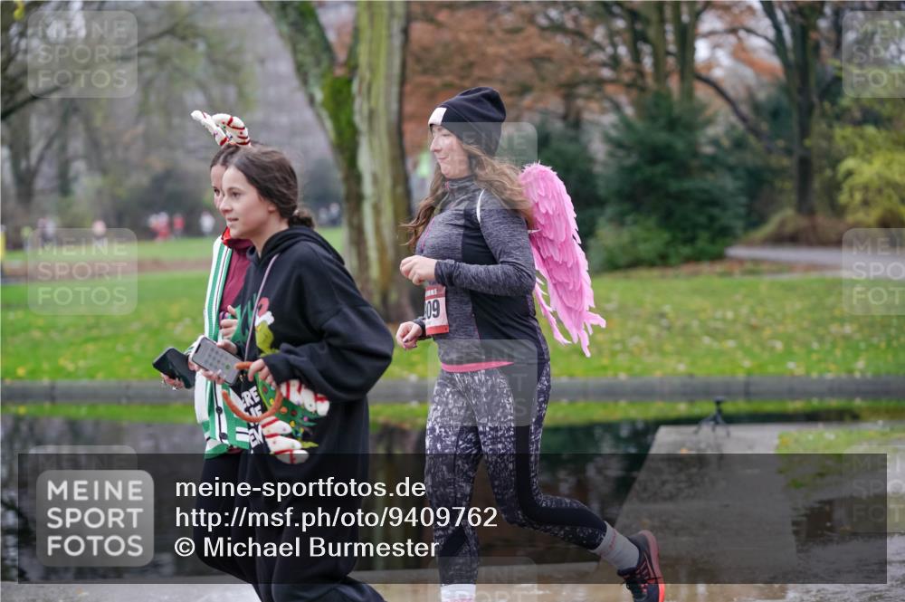 07.12.2025 - St. Pauli X-Mass-Run No. 15 Michael Burmester http://msf.ph/oto/9409762 07.12.2025 11:29:06 Laufen 09 meine-sportfotos.de