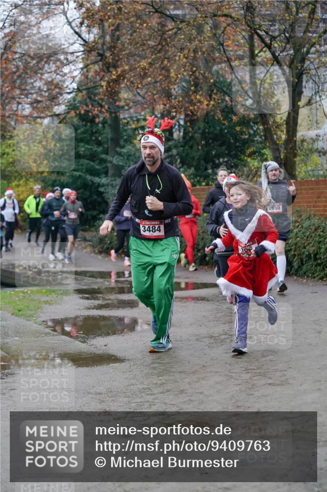 07.12.2025 - St. Pauli X-Mass-Run No. 15 Michael Burmester http://msf.ph/oto/9409763 07.12.2025 09:46:16 Laufen 3484, 2650 meine-sportfotos.de