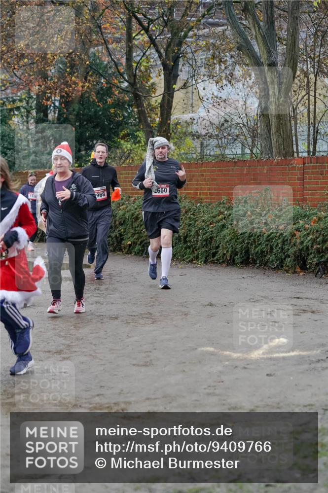 07.12.2025 - St. Pauli X-Mass-Run No. 15 Michael Burmester http://msf.ph/oto/9409766 07.12.2025 09:46:17 Laufen 968, 2650 meine-sportfotos.de