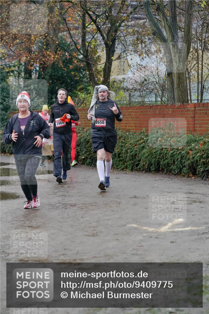07.12.2025 - St. Pauli X-Mass-Run No. 15 Michael Burmester http://msf.ph/oto/9409775 07.12.2025 09:46:18 Laufen 2968, 2650 meine-sportfotos.de