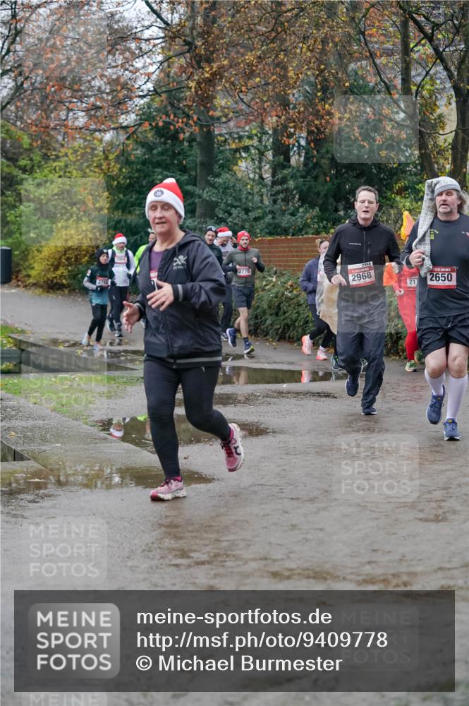 07.12.2025 - St. Pauli X-Mass-Run No. 15 Michael Burmester http://msf.ph/oto/9409778 07.12.2025 09:46:18 Laufen 2770, 2968, 21, 2650 meine-sportfotos.de