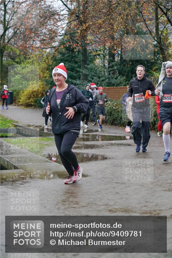 07.12.2025 - St. Pauli X-Mass-Run No. 15 Michael Burmester http://msf.ph/oto/9409781 07.12.2025 09:46:18 Laufen 2770, 2968, 2650 meine-sportfotos.de