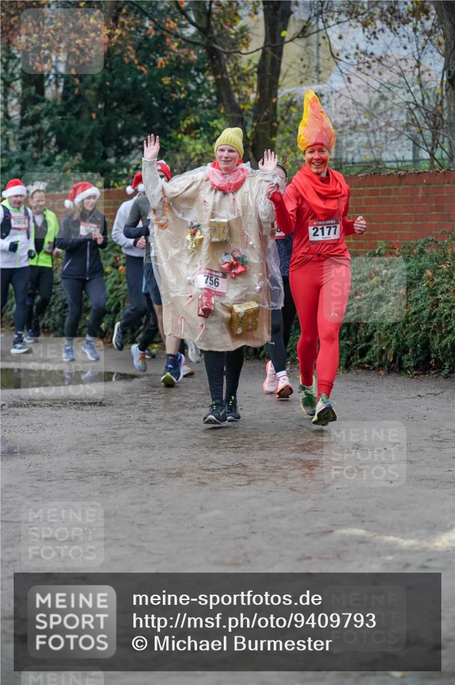 07.12.2025 - St. Pauli X-Mass-Run No. 15 Michael Burmester http://msf.ph/oto/9409793 07.12.2025 09:46:21 Laufen 5904, 960, 756, 2177 meine-sportfotos.de