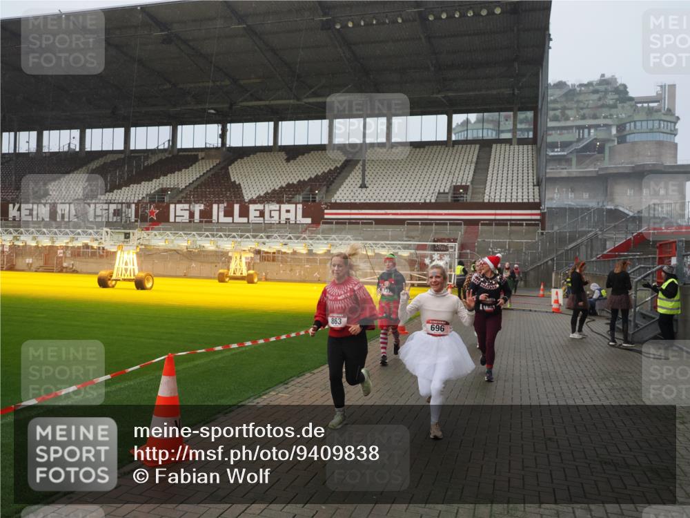 07.12.2025 - St. Pauli X-Mass-Run No. 15 Fabian Wolf http://msf.ph/oto/9409838 07.12.2025 11:09:52 Ziel 696, 720, 737, 755, 814, 863, 1157, 1163 meine-sportfotos.de