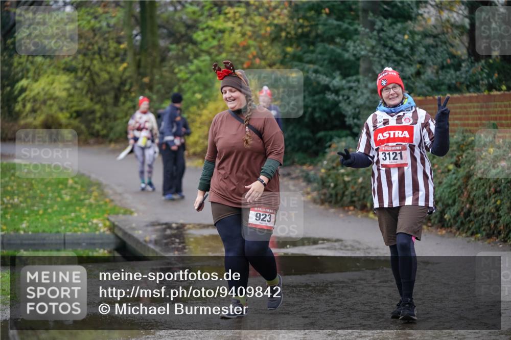 07.12.2025 - St. Pauli X-Mass-Run No. 15 Michael Burmester http://msf.ph/oto/9409842 07.12.2025 11:29:57 Laufen 923, 15, 3121 meine-sportfotos.de