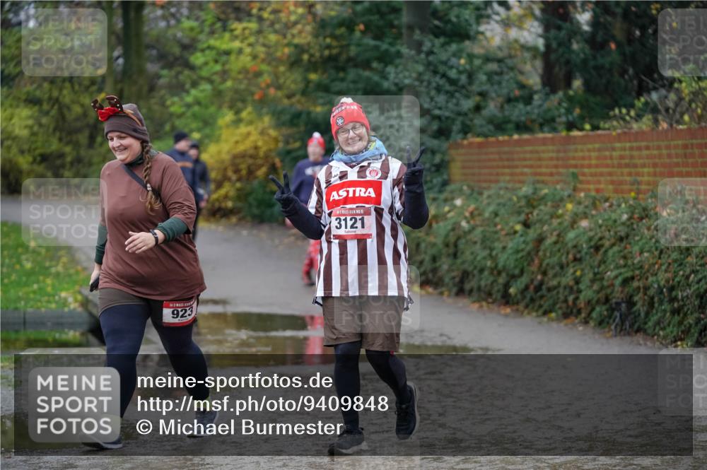 07.12.2025 - St. Pauli X-Mass-Run No. 15 Michael Burmester http://msf.ph/oto/9409848 07.12.2025 11:29:57 Laufen 923, 15, 3121 meine-sportfotos.de
