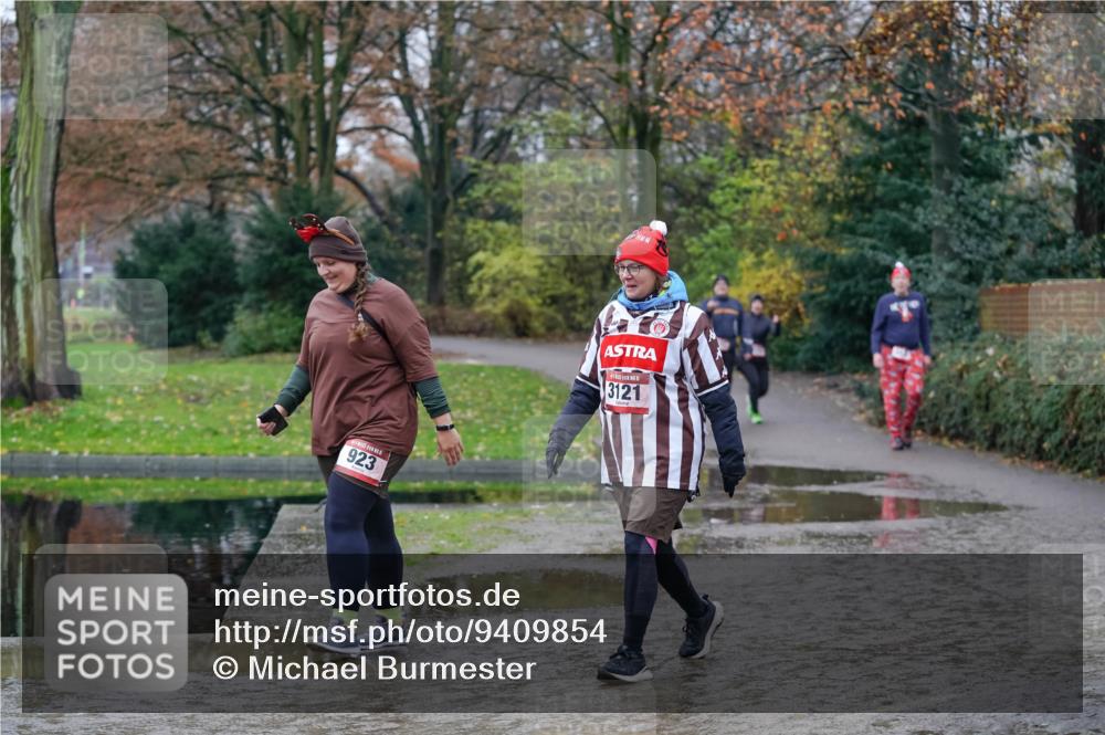 07.12.2025 - St. Pauli X-Mass-Run No. 15 Michael Burmester http://msf.ph/oto/9409854 07.12.2025 11:29:59 Laufen 923, 3121 meine-sportfotos.de