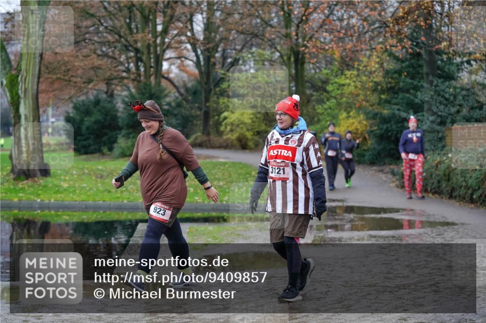07.12.2025 - St. Pauli X-Mass-Run No. 15 Michael Burmester http://msf.ph/oto/9409857 07.12.2025 11:29:59 Laufen 923, 3121 meine-sportfotos.de