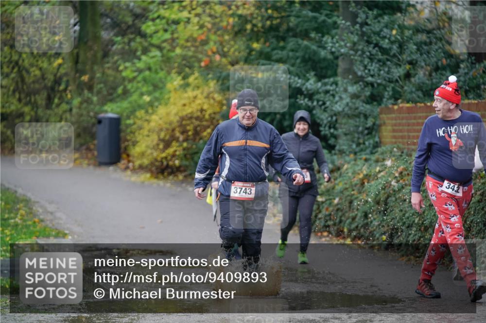 07.12.2025 - St. Pauli X-Mass-Run No. 15 Michael Burmester http://msf.ph/oto/9409893 07.12.2025 11:30:06 Laufen 3743, 342 meine-sportfotos.de