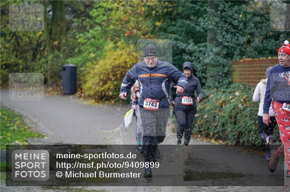 07.12.2025 - St. Pauli X-Mass-Run No. 15 Michael Burmester http://msf.ph/oto/9409899 07.12.2025 11:30:06 Laufen 3743, 3745, 34 meine-sportfotos.de