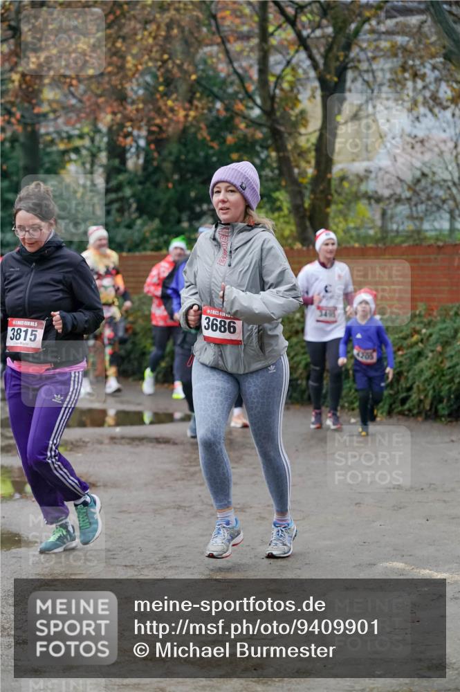 07.12.2025 - St. Pauli X-Mass-Run No. 15 Michael Burmester http://msf.ph/oto/9409901 07.12.2025 09:46:43 Laufen 5, 3815, 3686, 4205 meine-sportfotos.de
