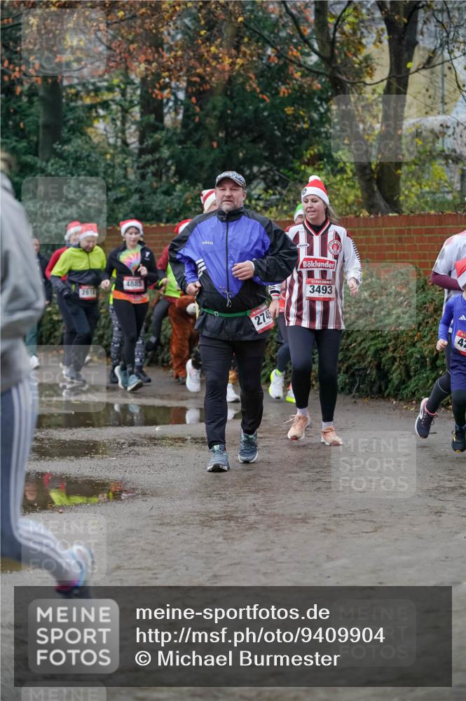 07.12.2025 - St. Pauli X-Mass-Run No. 15 Michael Burmester http://msf.ph/oto/9409904 07.12.2025 09:46:44 Laufen 2611, 4885, 2747, 3493, 42 meine-sportfotos.de