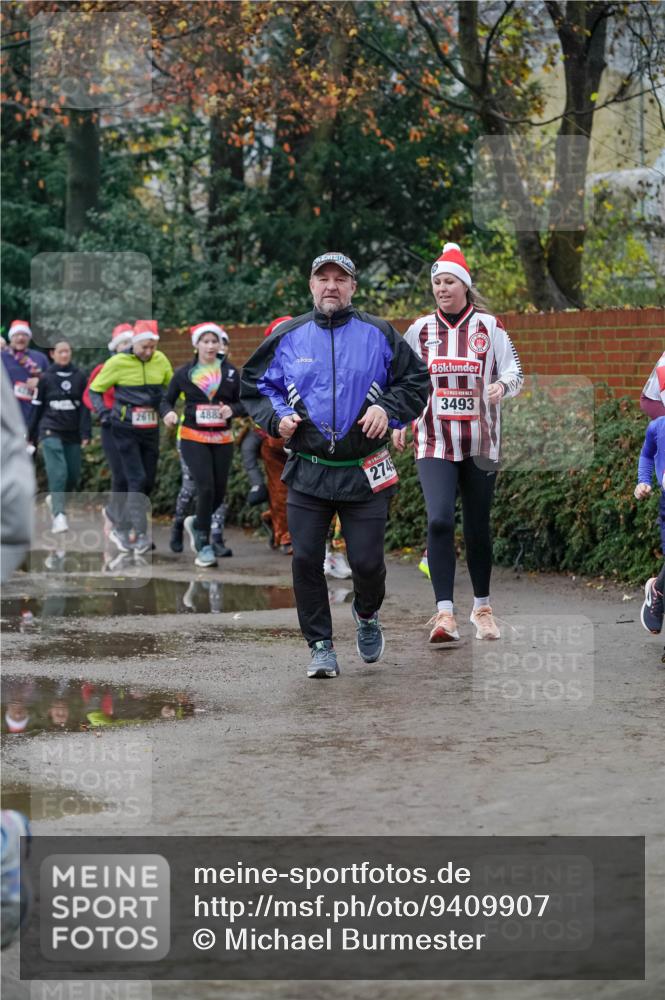 07.12.2025 - St. Pauli X-Mass-Run No. 15 Michael Burmester http://msf.ph/oto/9409907 07.12.2025 09:46:44 Laufen 2611, 4885, 274, 3493 meine-sportfotos.de