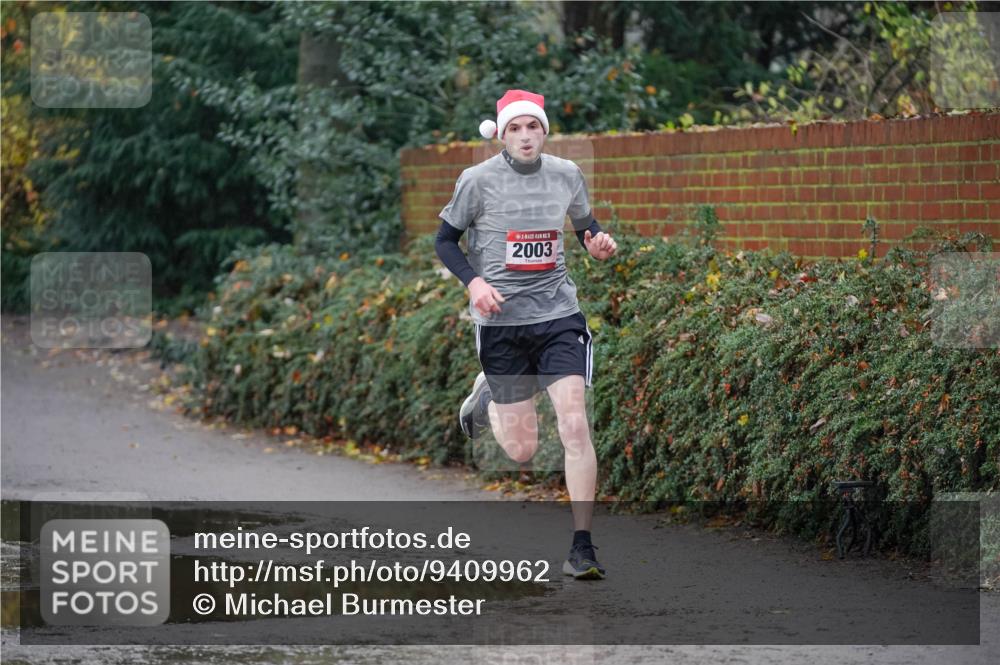 07.12.2025 - St. Pauli X-Mass-Run No. 15 Michael Burmester http://msf.ph/oto/9409962 07.12.2025 11:37:17 Laufen 2003 meine-sportfotos.de