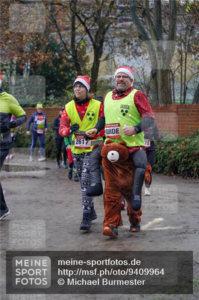 07.12.2025 - St. Pauli X-Mass-Run No. 15 Michael Burmester http://msf.ph/oto/9409964 07.12.2025 09:46:51 Laufen 2617, 15, 72 meine-sportfotos.de