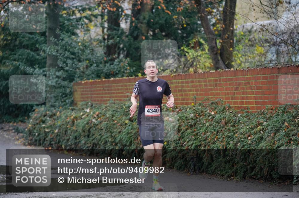 07.12.2025 - St. Pauli X-Mass-Run No. 15 Michael Burmester http://msf.ph/oto/9409982 07.12.2025 11:37:54 Laufen 5, 4340 meine-sportfotos.de