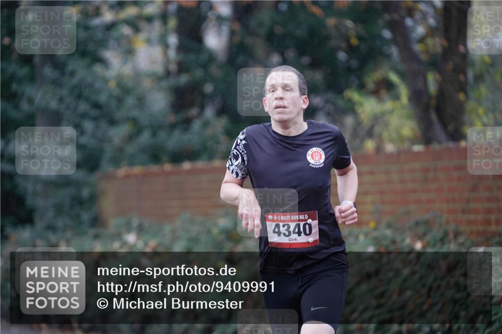 07.12.2025 - St. Pauli X-Mass-Run No. 15 Michael Burmester http://msf.ph/oto/9409991 07.12.2025 11:37:55 Laufen 1910, 15, 4340 meine-sportfotos.de