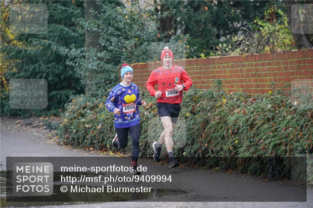 07.12.2025 - St. Pauli X-Mass-Run No. 15 Michael Burmester http://msf.ph/oto/9409994 07.12.2025 11:38:02 Laufen 3959, 3958 meine-sportfotos.de