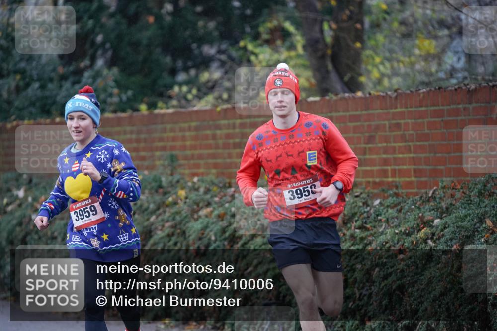 07.12.2025 - St. Pauli X-Mass-Run No. 15 Michael Burmester http://msf.ph/oto/9410006 07.12.2025 11:38:03 Laufen 15, 3959, 15, 3958 meine-sportfotos.de