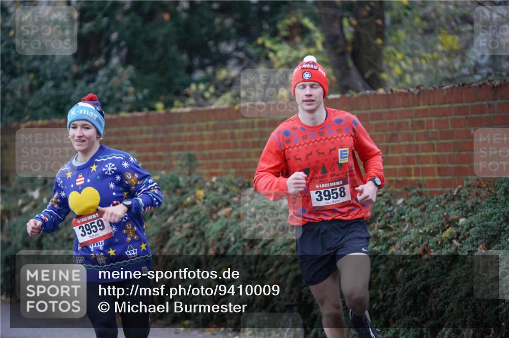 07.12.2025 - St. Pauli X-Mass-Run No. 15 Michael Burmester http://msf.ph/oto/9410009 07.12.2025 11:38:03 Laufen 15, 3959, 5, 3958 meine-sportfotos.de