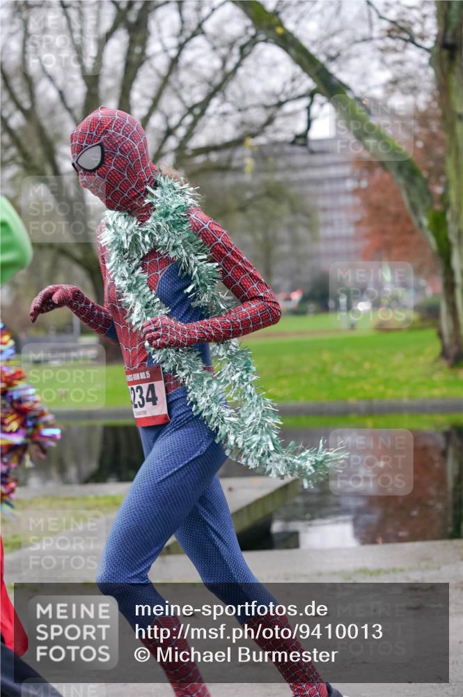 07.12.2025 - St. Pauli X-Mass-Run No. 15 Michael Burmester http://msf.ph/oto/9410013 07.12.2025 09:46:57 Laufen 234 meine-sportfotos.de