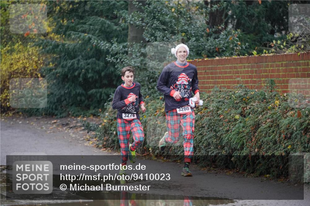 07.12.2025 - St. Pauli X-Mass-Run No. 15 Michael Burmester http://msf.ph/oto/9410023 07.12.2025 11:38:08 Laufen 3280, 3276 meine-sportfotos.de
