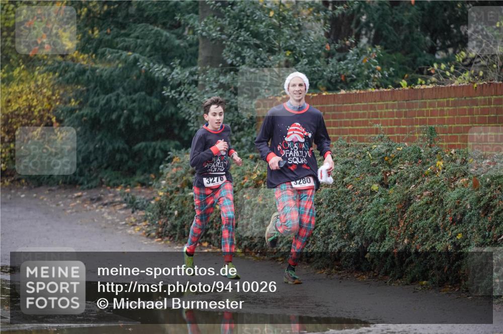 07.12.2025 - St. Pauli X-Mass-Run No. 15 Michael Burmester http://msf.ph/oto/9410026 07.12.2025 11:38:08 Laufen 3276, 3280 meine-sportfotos.de