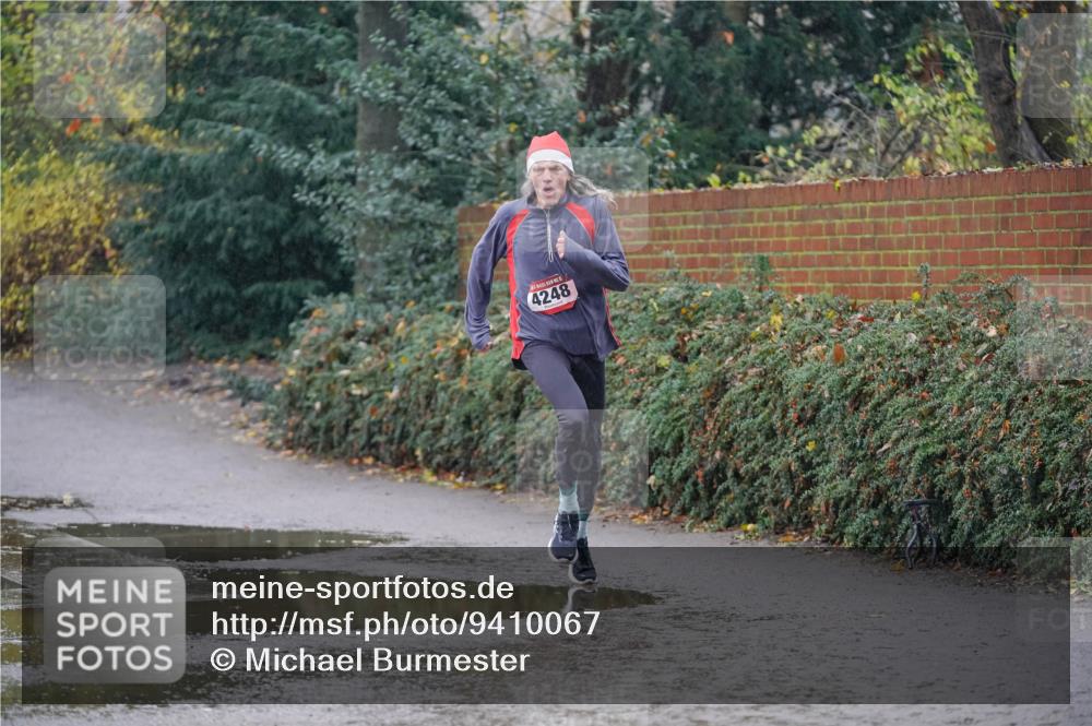 07.12.2025 - St. Pauli X-Mass-Run No. 15 Michael Burmester http://msf.ph/oto/9410067 07.12.2025 11:38:18 Laufen 4248 meine-sportfotos.de