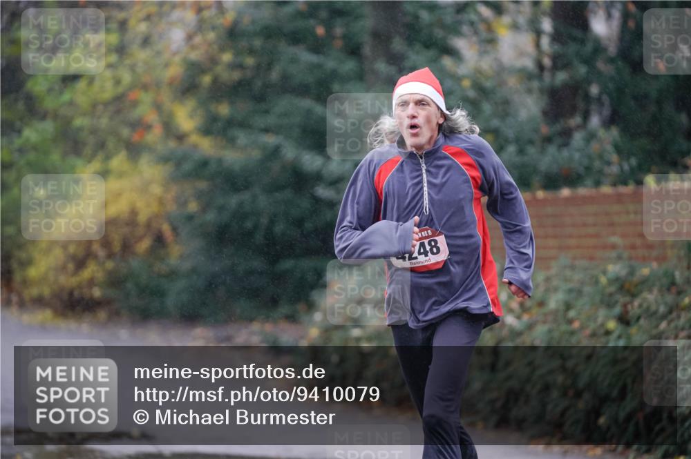 07.12.2025 - St. Pauli X-Mass-Run No. 15 Michael Burmester http://msf.ph/oto/9410079 07.12.2025 11:38:19 Laufen 15, 248 meine-sportfotos.de