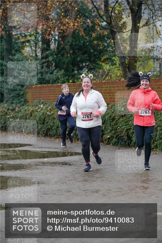 07.12.2025 - St. Pauli X-Mass-Run No. 15 Michael Burmester http://msf.ph/oto/9410083 07.12.2025 09:47:09 Laufen 1620, 3767, 3761 meine-sportfotos.de