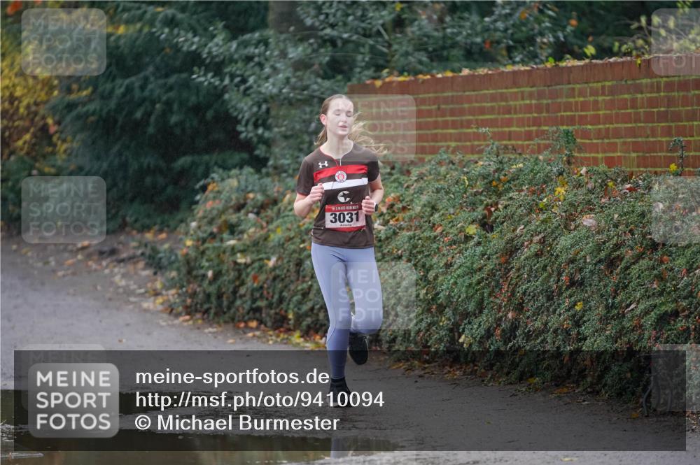 07.12.2025 - St. Pauli X-Mass-Run No. 15 Michael Burmester http://msf.ph/oto/9410094 07.12.2025 11:38:36 Laufen 5, 3031 meine-sportfotos.de