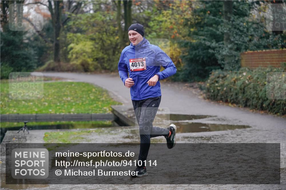 07.12.2025 - St. Pauli X-Mass-Run No. 15 Michael Burmester http://msf.ph/oto/9410114 07.12.2025 11:38:42 Laufen 15, 4013 meine-sportfotos.de