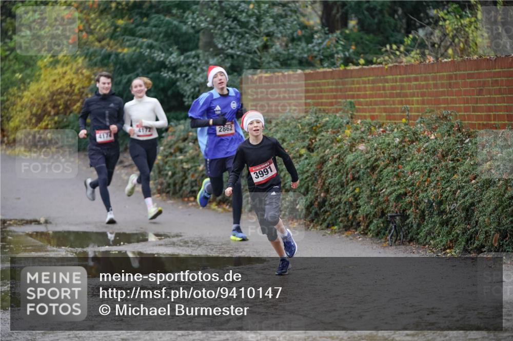 07.12.2025 - St. Pauli X-Mass-Run No. 15 Michael Burmester http://msf.ph/oto/9410147 07.12.2025 11:39:05 Laufen 4172, 4174, 2862, 3991 meine-sportfotos.de