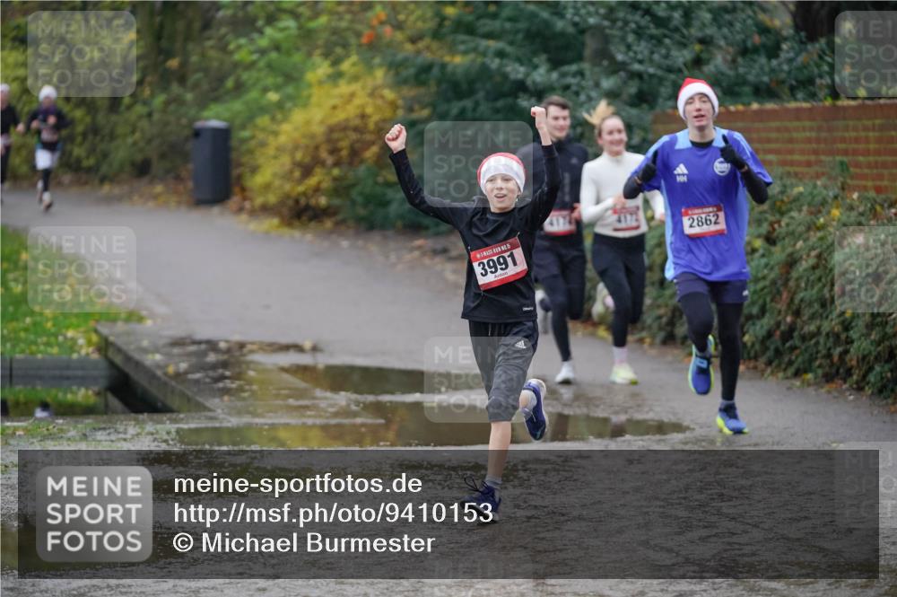 07.12.2025 - St. Pauli X-Mass-Run No. 15 Michael Burmester http://msf.ph/oto/9410153 07.12.2025 11:39:05 Laufen 15, 3991, 2862 meine-sportfotos.de