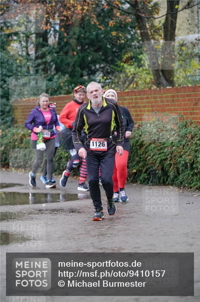 07.12.2025 - St. Pauli X-Mass-Run No. 15 Michael Burmester http://msf.ph/oto/9410157 07.12.2025 09:47:23 Laufen 1040, 15, 1126 meine-sportfotos.de