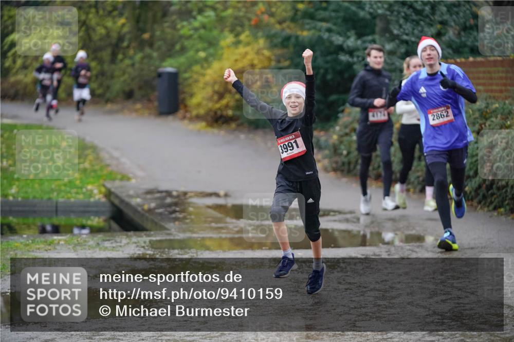 07.12.2025 - St. Pauli X-Mass-Run No. 15 Michael Burmester http://msf.ph/oto/9410159 07.12.2025 11:39:06 Laufen 15, 3991, 2862 meine-sportfotos.de