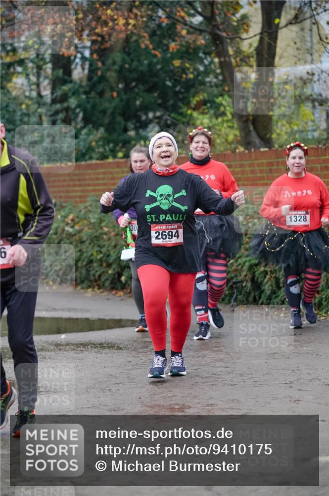 07.12.2025 - St. Pauli X-Mass-Run No. 15 Michael Burmester http://msf.ph/oto/9410175 07.12.2025 09:47:25 Laufen 6, 30, 15, 2694, 7, 1328 meine-sportfotos.de