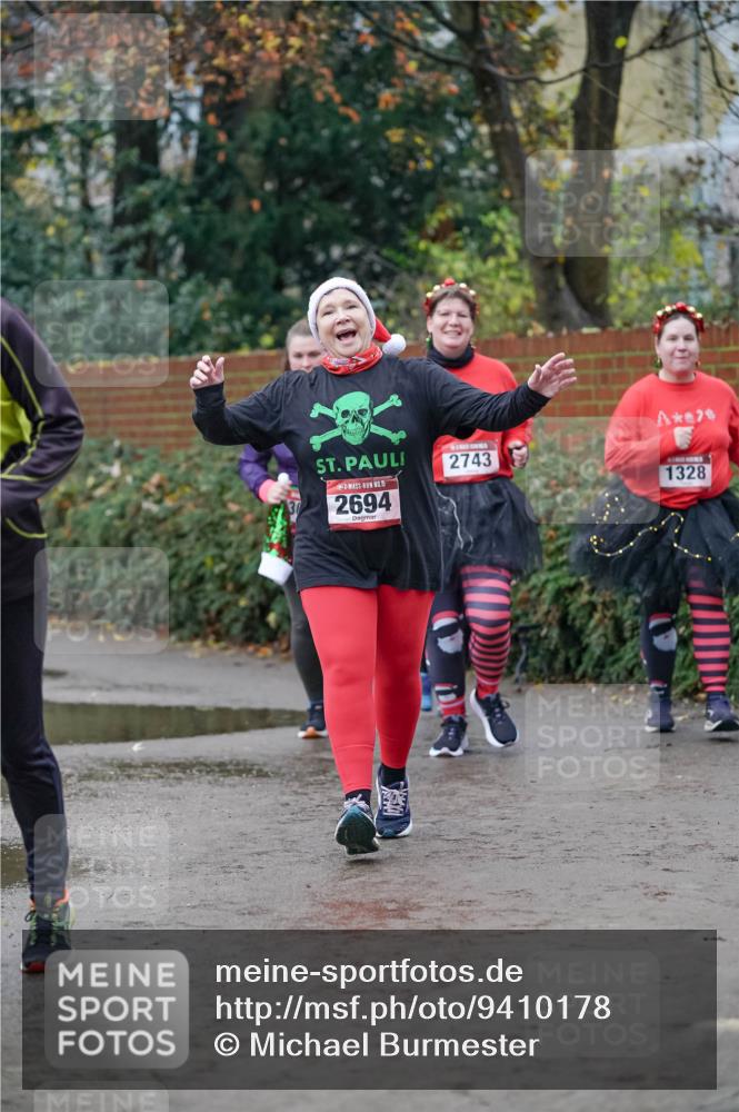 07.12.2025 - St. Pauli X-Mass-Run No. 15 Michael Burmester http://msf.ph/oto/9410178 07.12.2025 09:47:25 Laufen 15, 2694, 2743, 24, 1328 meine-sportfotos.de