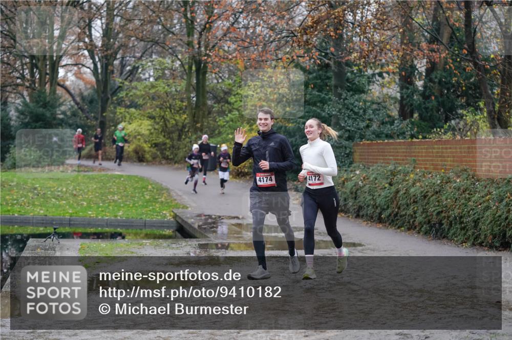 07.12.2025 - St. Pauli X-Mass-Run No. 15 Michael Burmester http://msf.ph/oto/9410182 07.12.2025 11:39:08 Laufen 4174, 4172 meine-sportfotos.de