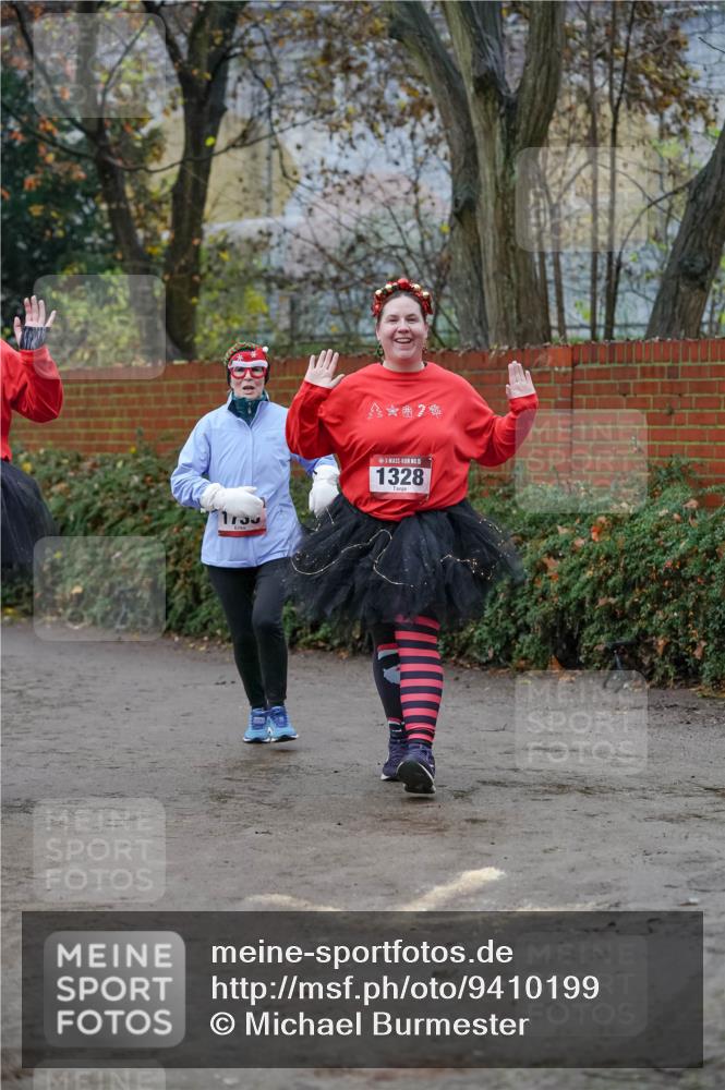 07.12.2025 - St. Pauli X-Mass-Run No. 15 Michael Burmester http://msf.ph/oto/9410199 07.12.2025 09:47:27 Laufen 15, 1328 meine-sportfotos.de